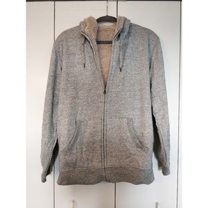 uniqlo Hoodie with sherpa lining, size XL